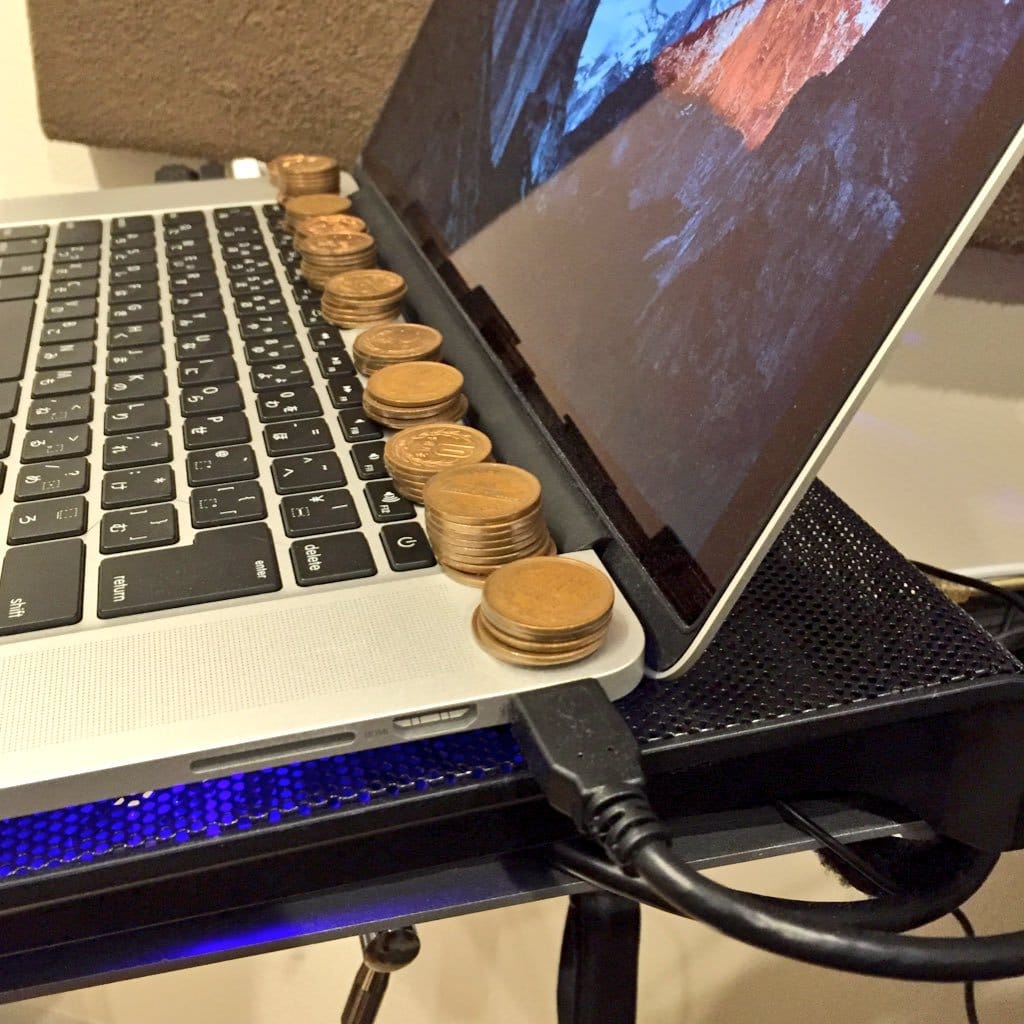 Bricolage : refroidir son PC portable avec des pièces de monnaie