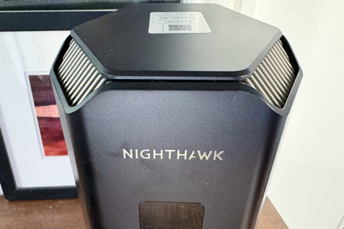 Netgear Nighthawk RS700S