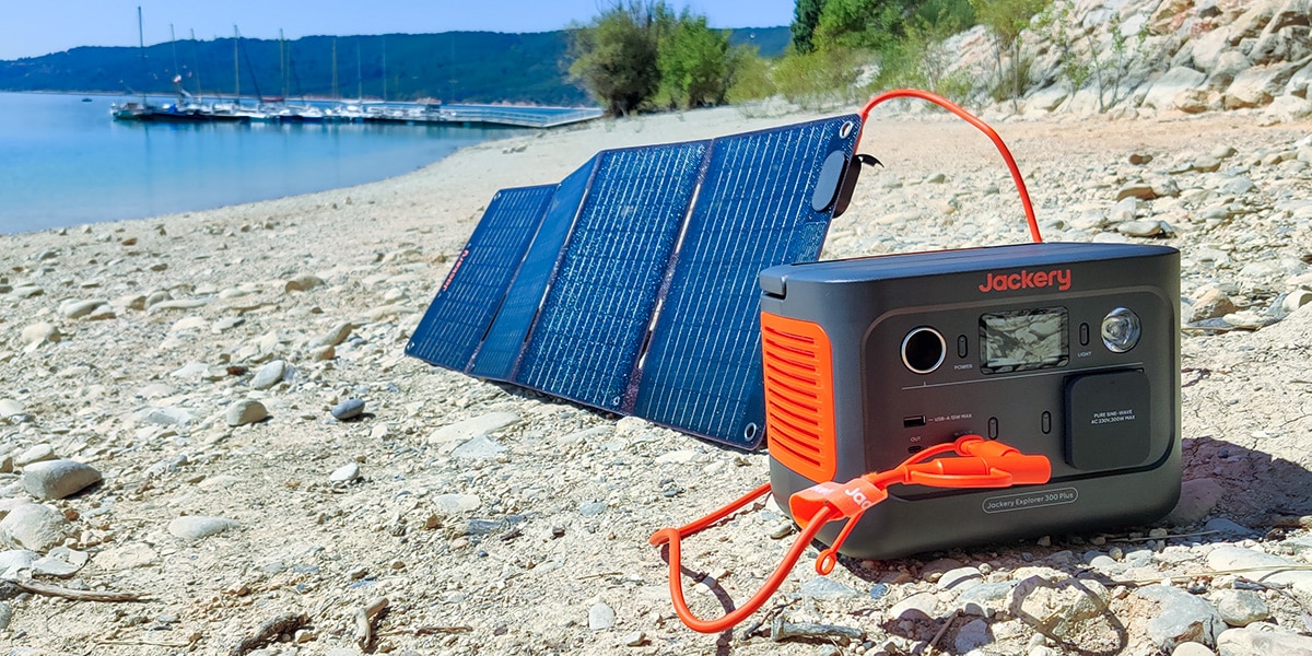 Jackery Solar Generator 300 PLUS 40W