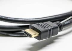 Câble HDMI espion IA