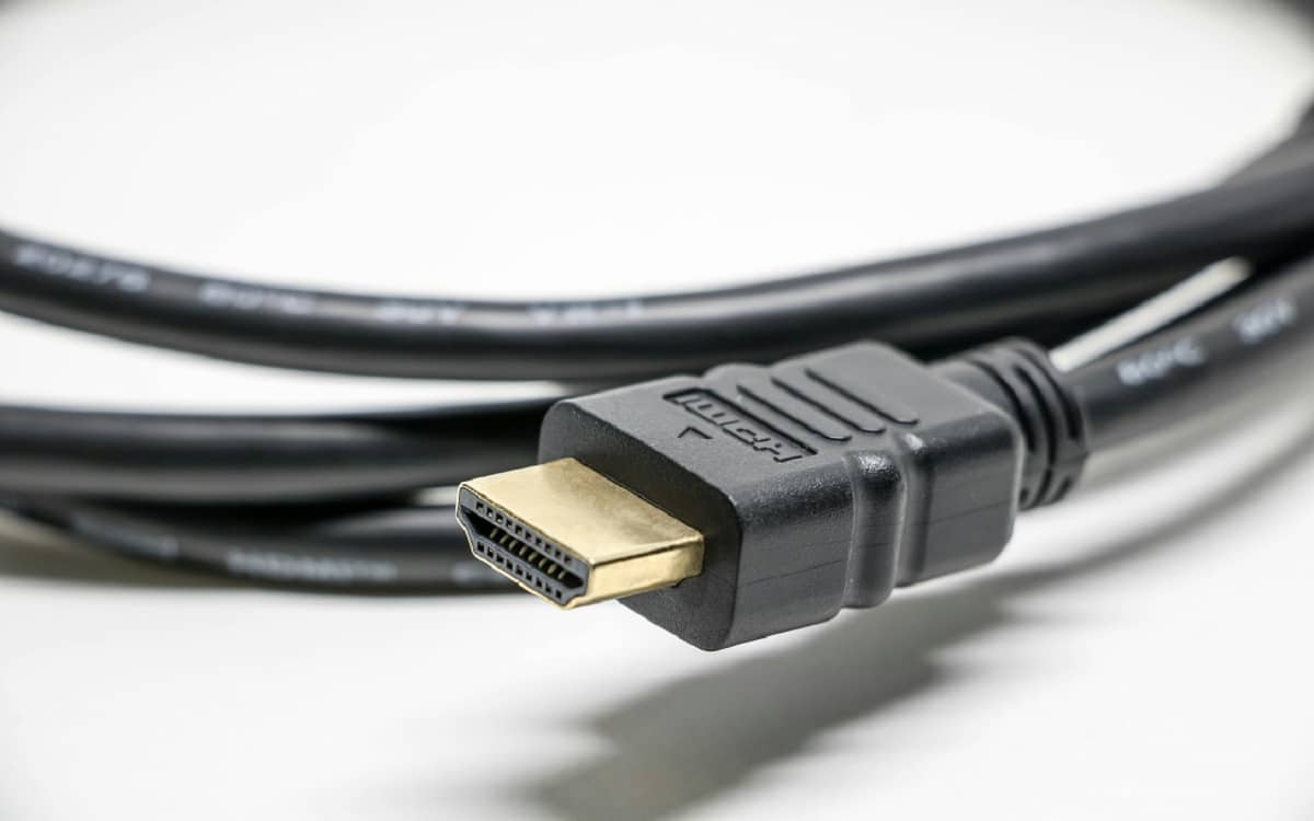 Câble HDMI espion IA